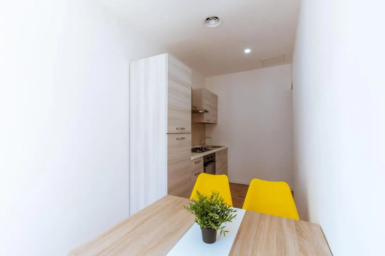 Central House - Apartments In Naples