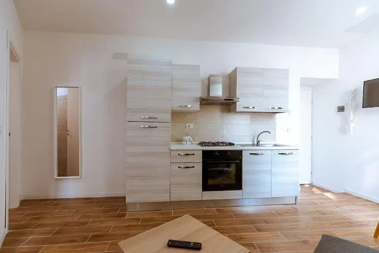 Appart hôtel Central House - Apartments In Naples