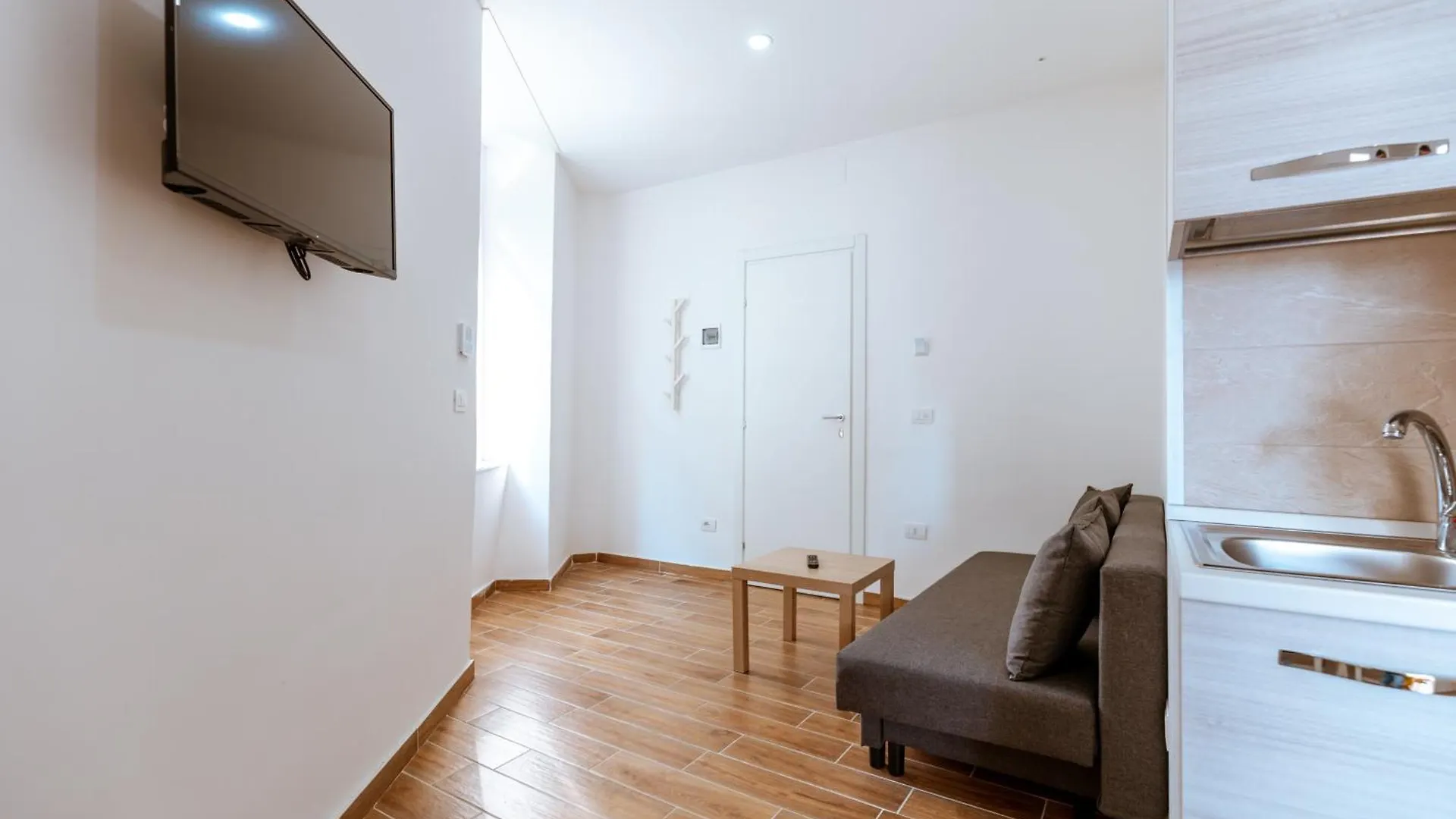 Central House - Apartments In Naples
